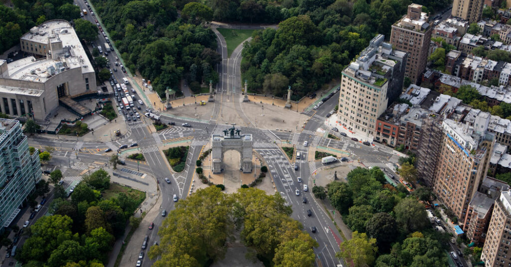 Can This Chaotic Brooklyn Plaza Be Car-Free? Mamdani Says Yes.