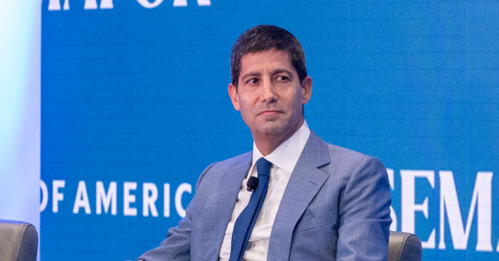 Trump’s Fed Pick Discloses Vast Wealth Ahead of Confirmation Hearing