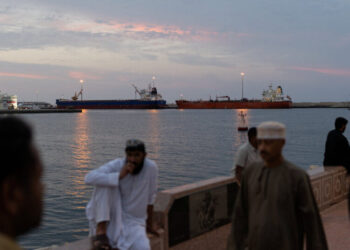 U.S. Blocks Iranian-Linked Ships From Sailing Through the Strait of Hormuz