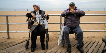 80s Tomorrow, 50s Next Week? New York Rides a Weather Roller Coaster.