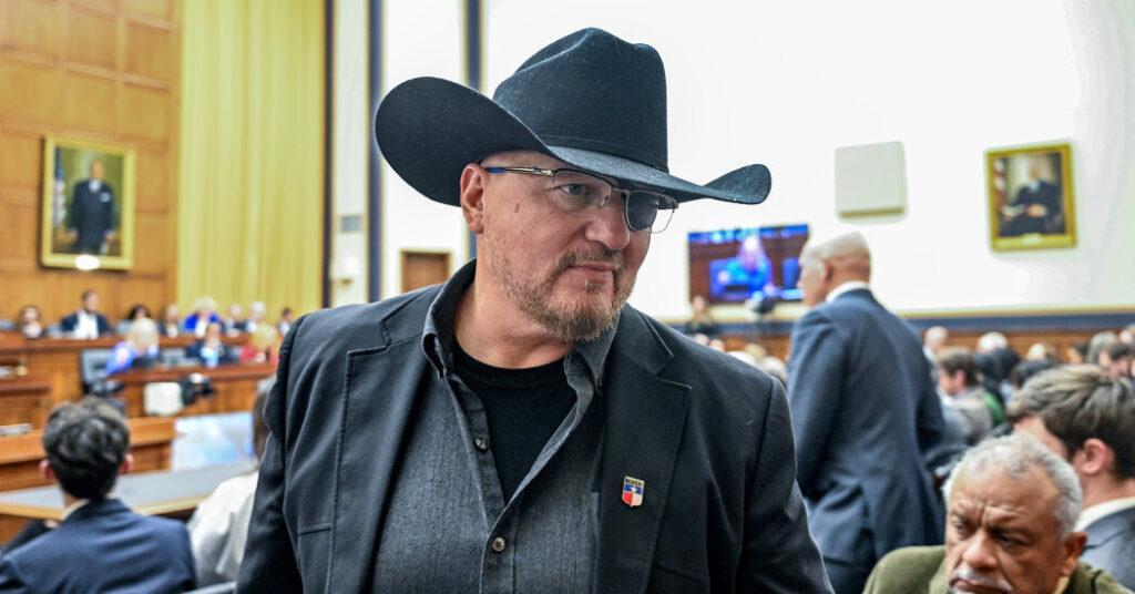 Justice Dept. Moves to Vacate Jan. 6 Convictions for Far-Right Extremists