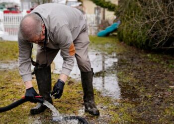 Residents Told to Evacuate After Michigan Levee Breached