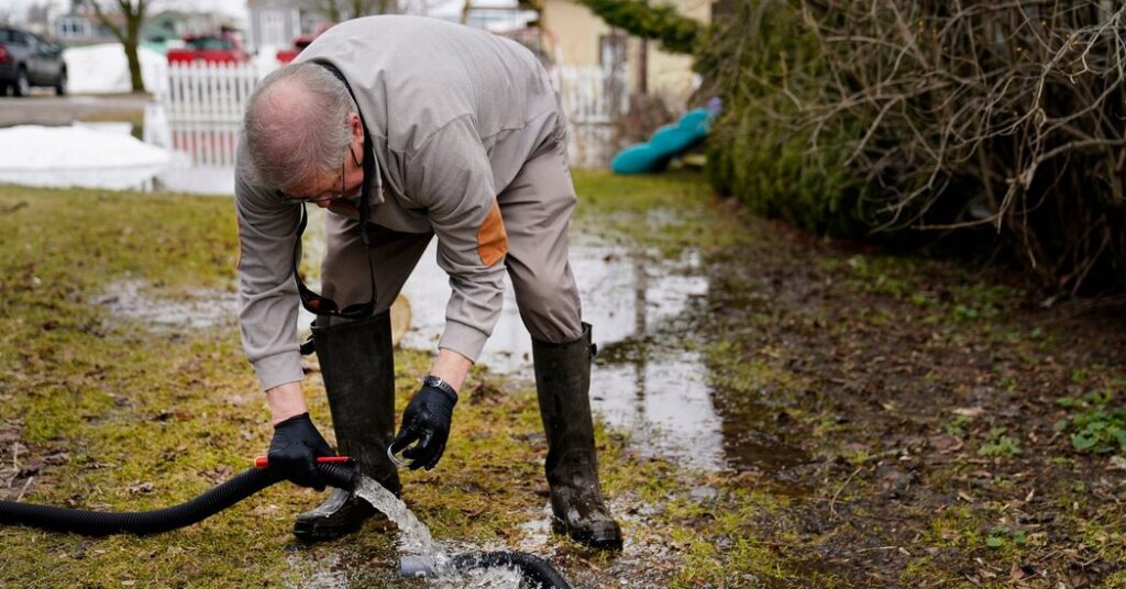 Residents Told to Evacuate After Michigan Levee Breached