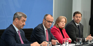 Debt Alarms Ring as Countries Rack Up More Emergency Spending