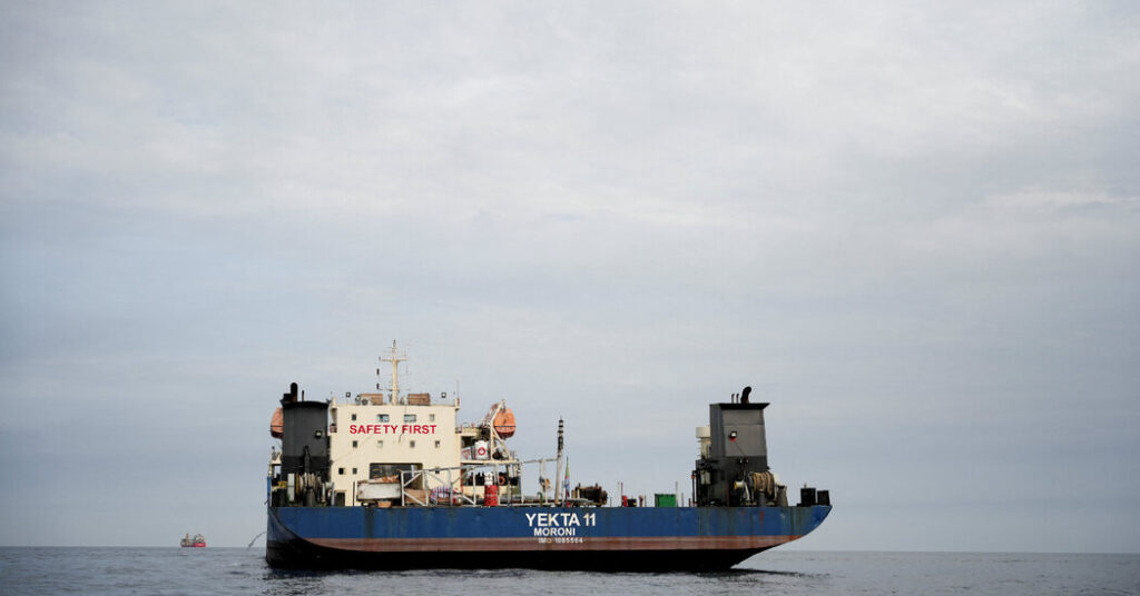 Iran-Linked Ships Slow or Stop as U.S. Blockade Is ‘Fully Implemented’