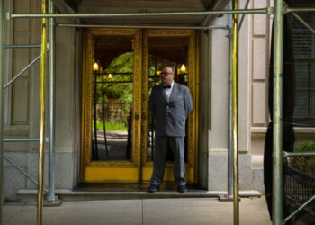 Thousands of N.Y.C. Doormen Seeking Better Pay Are Set to Vote on Strike