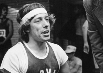Bob Hall, First Wheelchair Champion of the Boston Marathon, Dies at 74