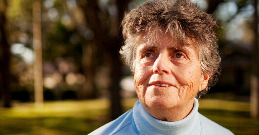 Iris Long, Scientific Mentor to AIDS Activists, Dies at 92