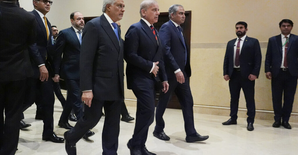 Pakistan Looks to Play Peacemaker Between U.S. and Iran, Again