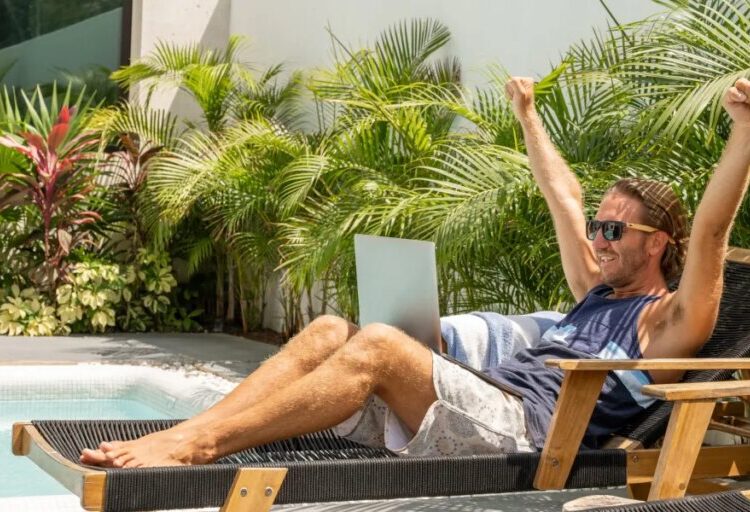 Major 4-day workweek study suggests that when we work 5 days we spend one doing basically nothing