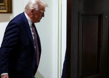 Trump’s fear of midterm blowout puts him under the gun to shake up Cabinet quickly: report