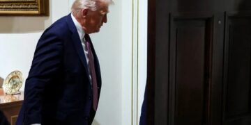 Trump’s fear of midterm blowout puts him under the gun to shake up Cabinet quickly: report