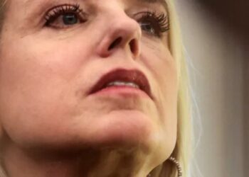 Bondi’s portrait discovered in DOJ trash can hours after Trump dumped her: MS NOW