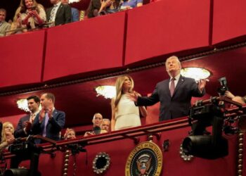 Trump gives GOP lawmakers ‘brutal choice’ – hurt voters or ‘break’ with president: report