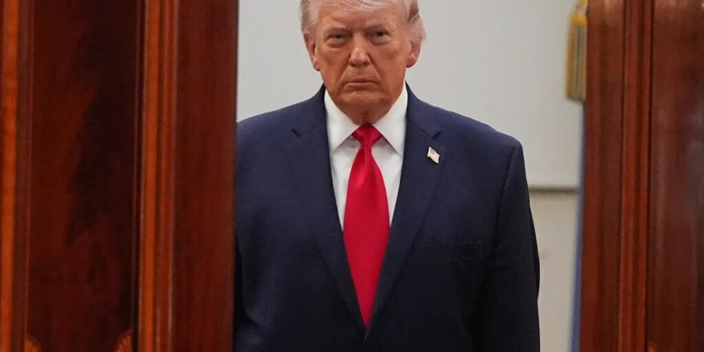 Trump warns Iran it has 48 hours left as airman remains missing