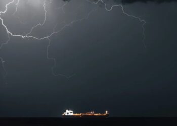 Iran says Iraqi ships are allowed to use Strait of Hormuz