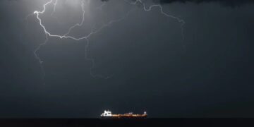 Iran says Iraqi ships are allowed to use Strait of Hormuz