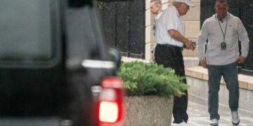 Trump spotted skipping Easter service in lieu of ‘bizarre tour’ of DC: report