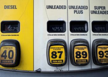 GOP facing ‘extinction-level event’ after explosive gas price forecast: strategist