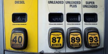 GOP facing ‘extinction-level event’ after explosive gas price forecast: strategist