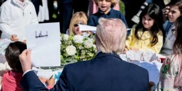 Trump rants to young kids about Biden at White House Easter event