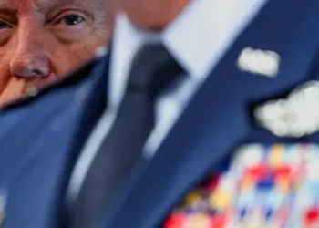 General stops Trump from revealing classified information