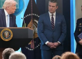 ‘I’d love to keep that a secret, Mr. President’: Trump’s boasts about Iran rescue flummox top advisors