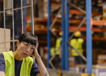 Only 22% of people felt their jobs were safe in 2025—manufacturers, warehouse workers, and women are the most scared