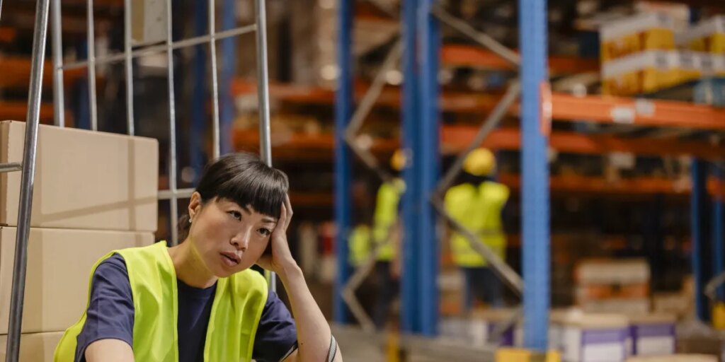 Only 22% of people felt their jobs were safe in 2025—manufacturers, warehouse workers, and women are the most scared