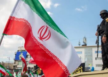 Iranians begin forming human chains around power plants ahead of Trump’s deadline, social media videos show