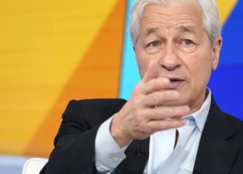 Jamie Dimon warned high taxes would push business out of New York, but the city is honing its edge over Miami in attracting top talent, report finds