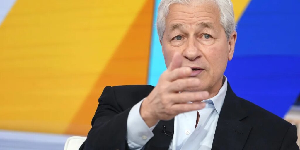 Jamie Dimon warned high taxes would push business out of New York, but the city is honing its edge over Miami in attracting top talent, report finds