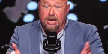 ‘Fiasco’: Alex Jones in disbelief as Trump’s ‘ceasefire falling apart’