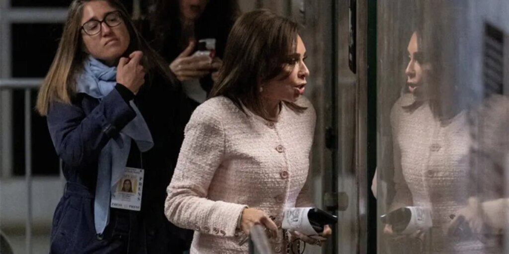 ‘Long-simmering disputes’ among Trump allies cloud fight to replace Pam Bondi: report