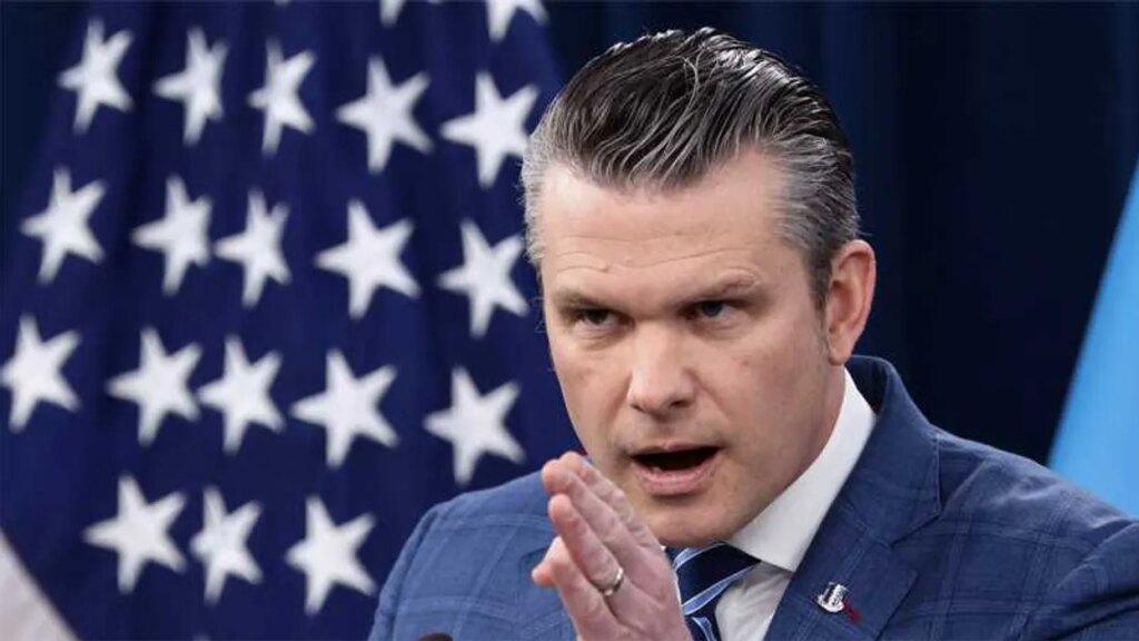 Pete Hegseth’s future at risk after ‘humiliating’ Trump at press conference: MS NOW host