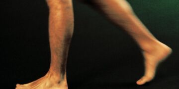 Naked Man Bursts Into Tesla Service Center With a Shotgun