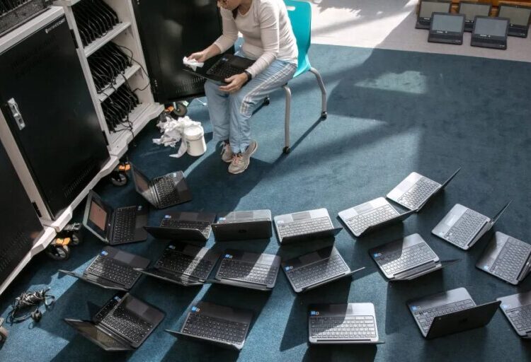 Schools across America are quietly admitting that screens in classrooms made students worse off and are reversing years of tech-first policies