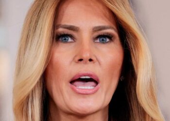 Melania’s ‘poorly worded’ Epstein denial leaves Trump advisor shook: ‘What is she doing?’