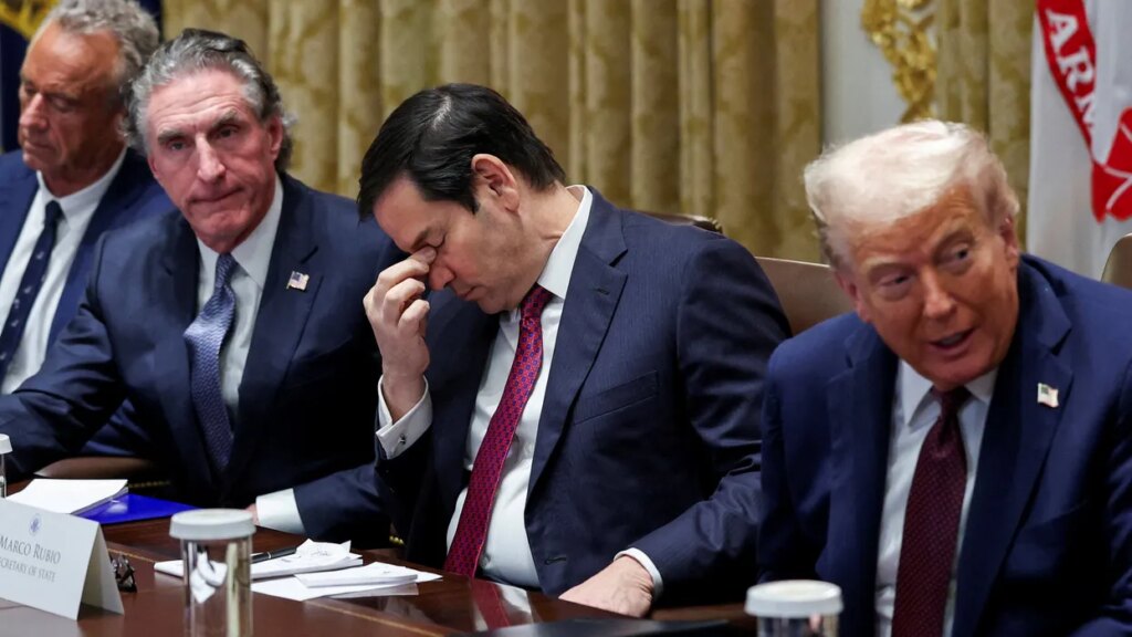 ‘Chaotic’ Trump admin will ‘keep erupting’ until key internal change is made: analysis