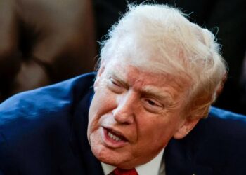 Ex-White House doctor urges Trump to seek medical help after he shares violent video