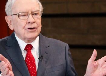 Warren Buffett says ‘accumulating great amounts of money’ doesn’t achieve greatness—He still lives in a $31,500 Nebraska home and clipped coupons