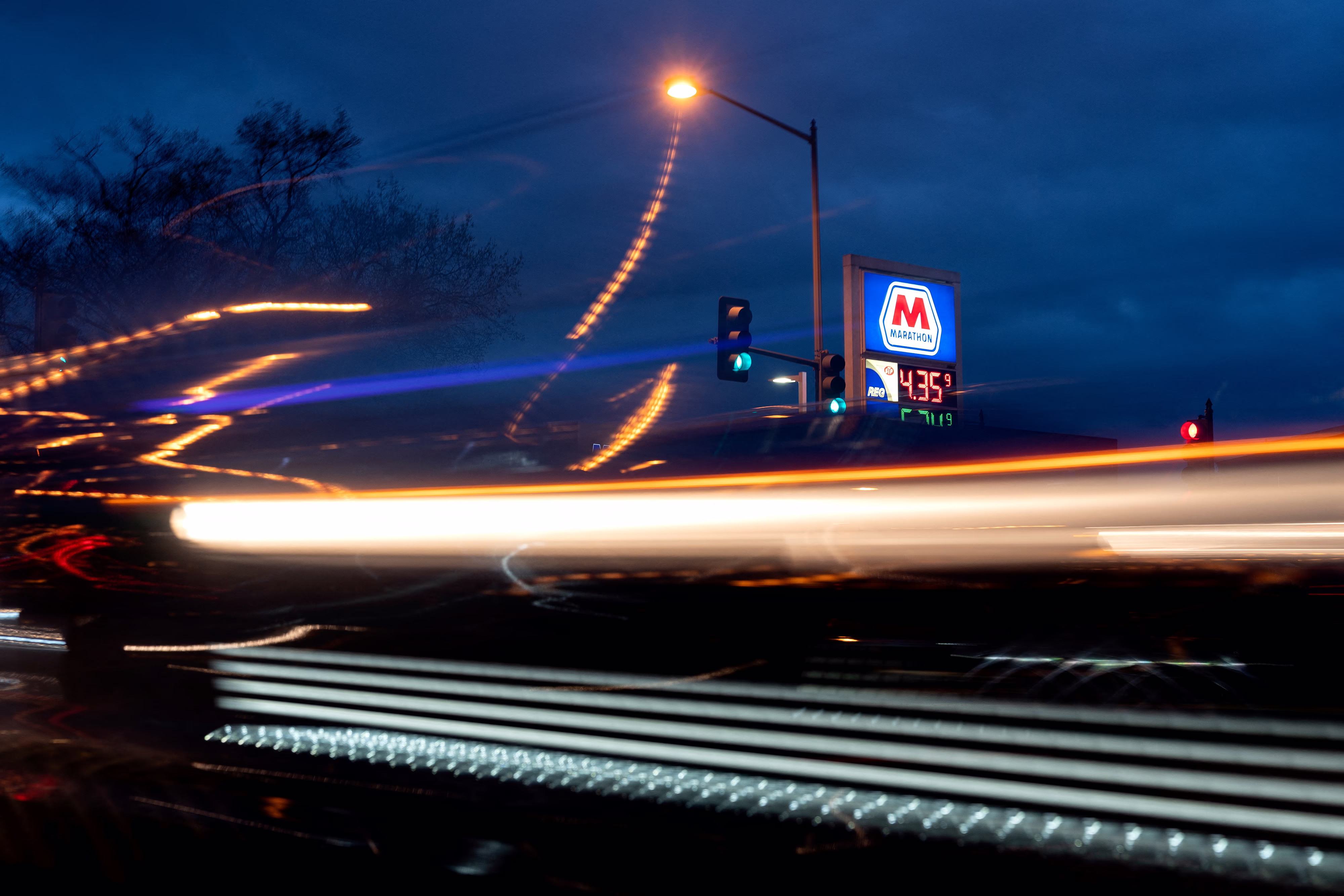 2026_04_11_The Romance of the Gas-Station Sign_11.jpg