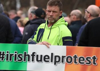 Over a third of Ireland’s fuel stations are empty and truck and tractor drivers are protesting nationwide