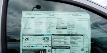 Average price of new cars nears $50,000 as automakers focus on big pickups and SUVs while cheaper sedans get phased out