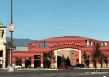 Man charged with arson after setting fires inside Ontario Mills mall