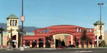 Man charged with arson after setting fires inside Ontario Mills mall