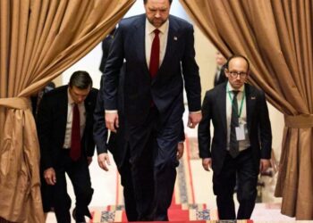 JD Vance leaves Pakistan after marathon talks with Iran end without a deal as Tehran refuses U.S. demand not to develop nuclear weapons