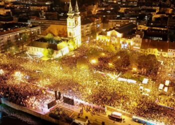 Photos: Hungarians Cheer Orbán’s Loss