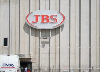 Union workers win their beef: New labor contract sealed at one of the nation’s largest meatpacking plants