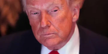 Trump criticized for backing a spy tool he once criticized